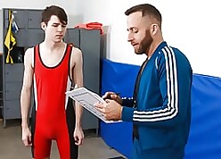 Passing Joel Android Teaches His Original Wrestling Partisan Dakota Lovell Some Calumnious Moves - Varsity Carry-on luggage